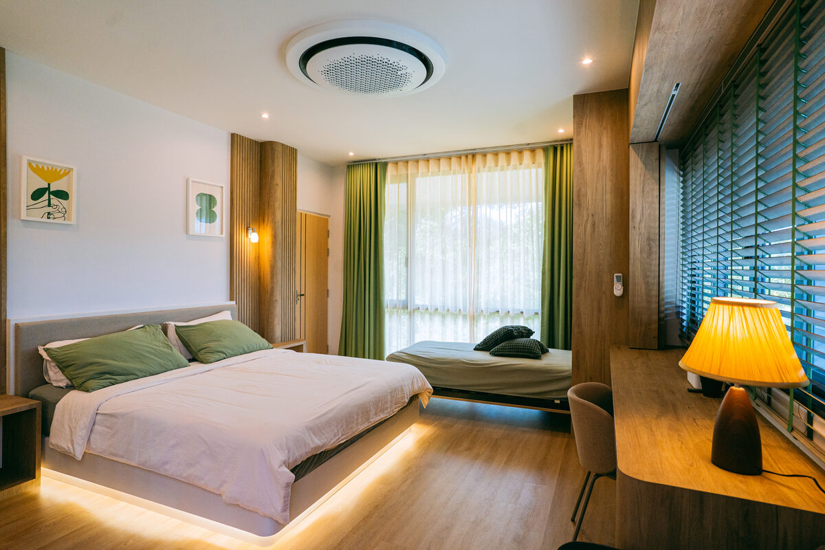 Private bedroom